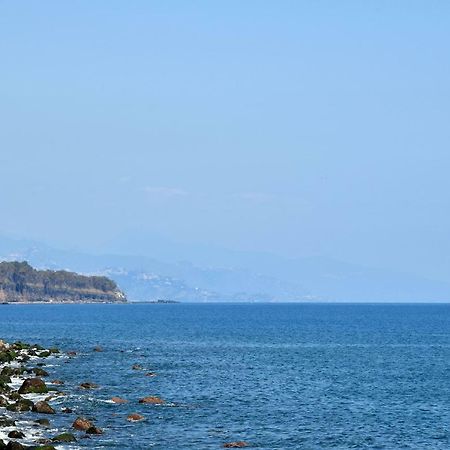 Riviera Degli Eucalipti - Cottage In Riva Al Mare Acireale Εξωτερικό φωτογραφία