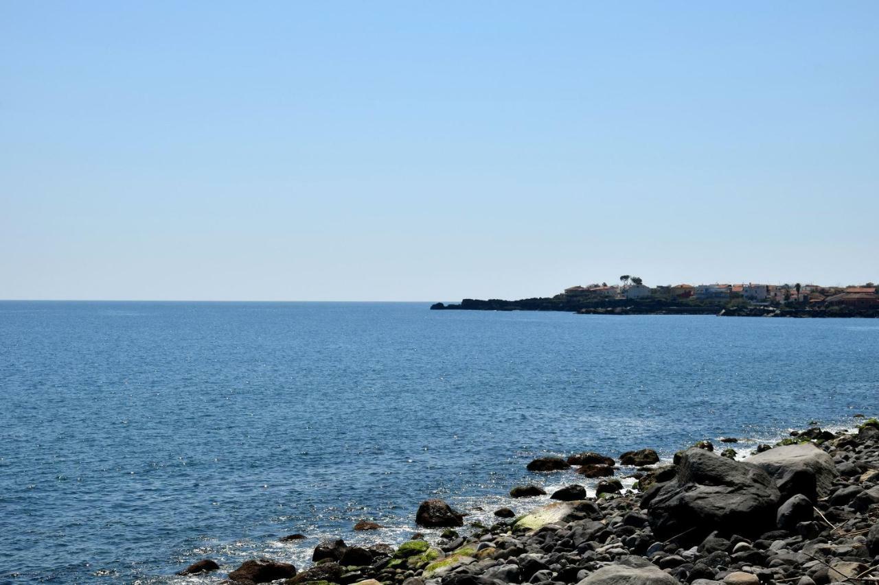 Riviera Degli Eucalipti - Cottage In Riva Al Mare Acireale Εξωτερικό φωτογραφία