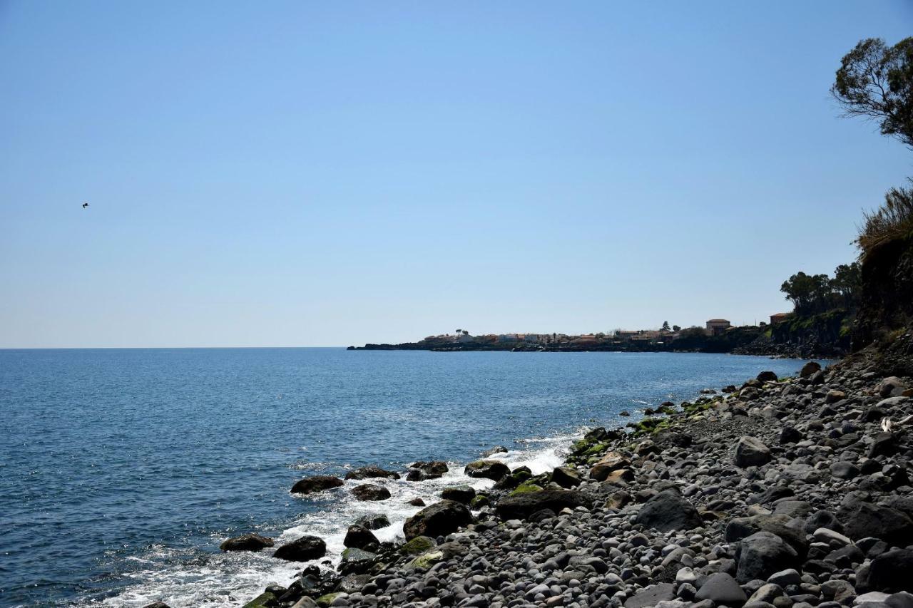 Riviera Degli Eucalipti - Cottage In Riva Al Mare Acireale Εξωτερικό φωτογραφία